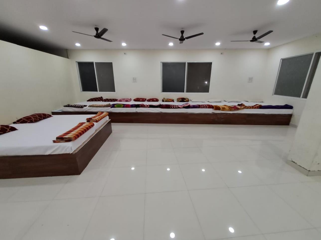 Shree Sawariya Yatri Grah 호텔 우자인 외부 사진